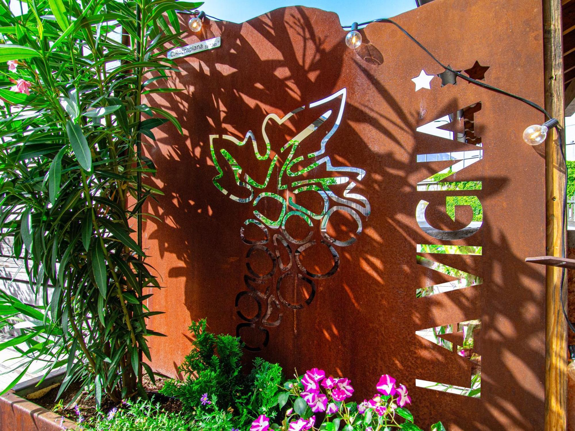 Hotel Garni La Vigna - Adult Friendly San Michele allʼAdige Kültér fotó