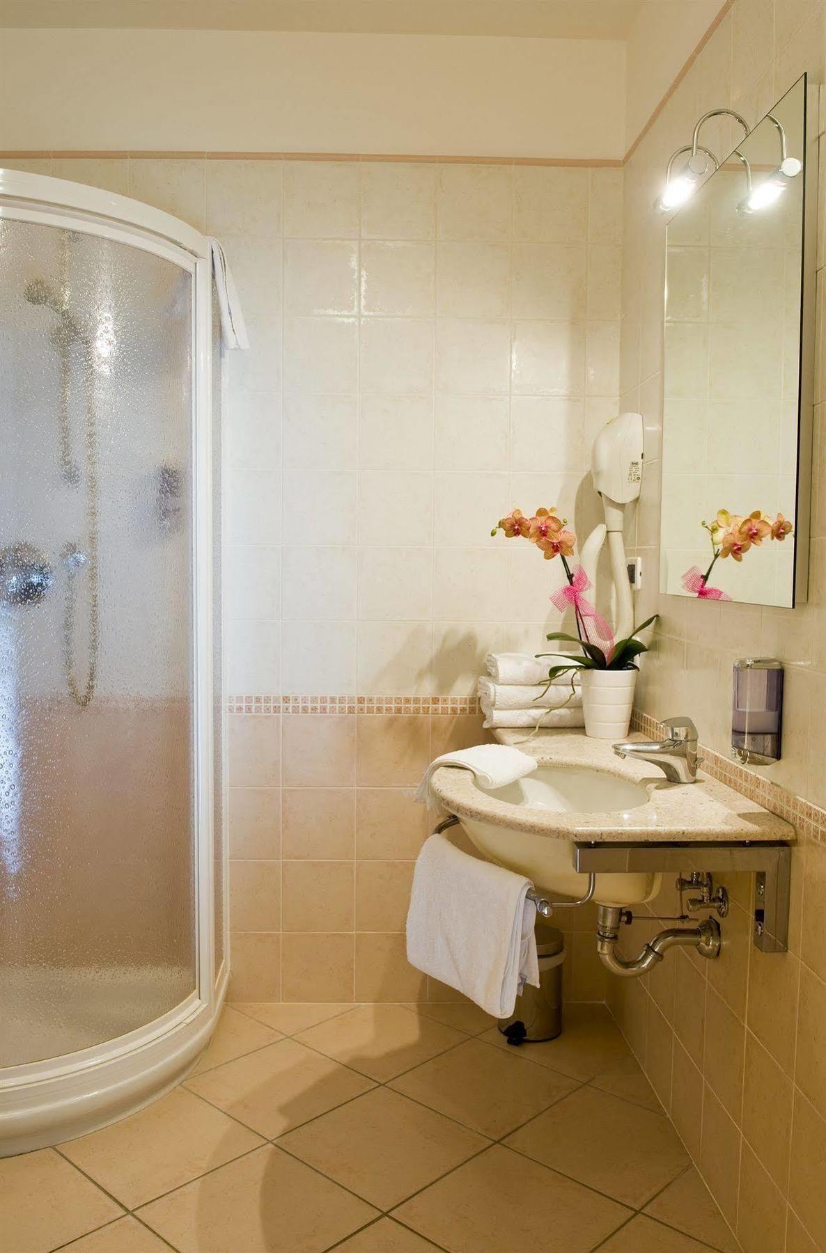 Hotel Garni La Vigna - Adult Friendly San Michele allʼAdige Kültér fotó