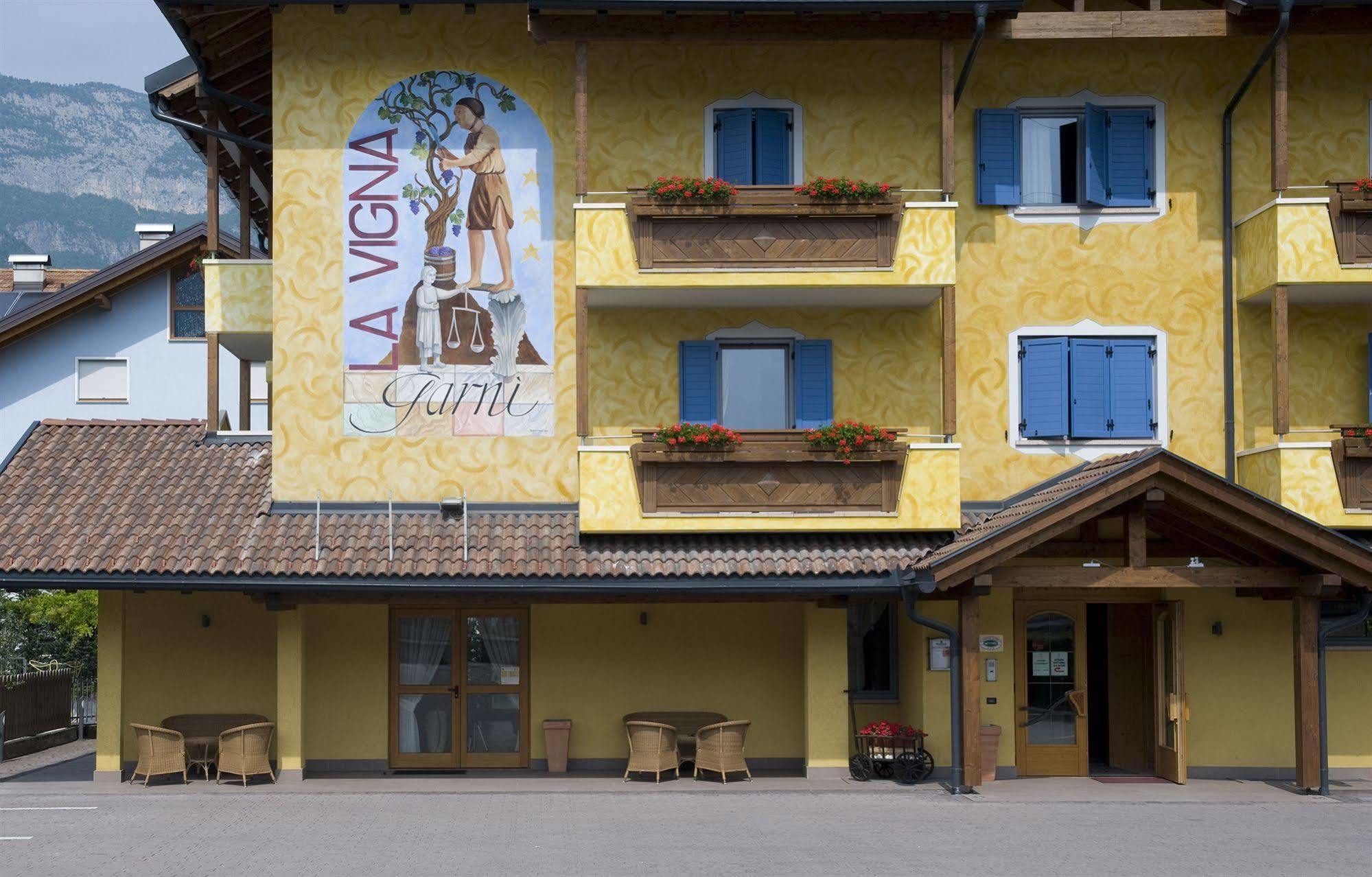 Hotel Garni La Vigna - Adult Friendly San Michele allʼAdige Kültér fotó